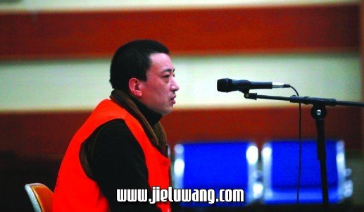 3月5日，合肥“房叔”案涉案民警涉嫌滥用职权罪、受贿罪、贪污罪一案开庭。